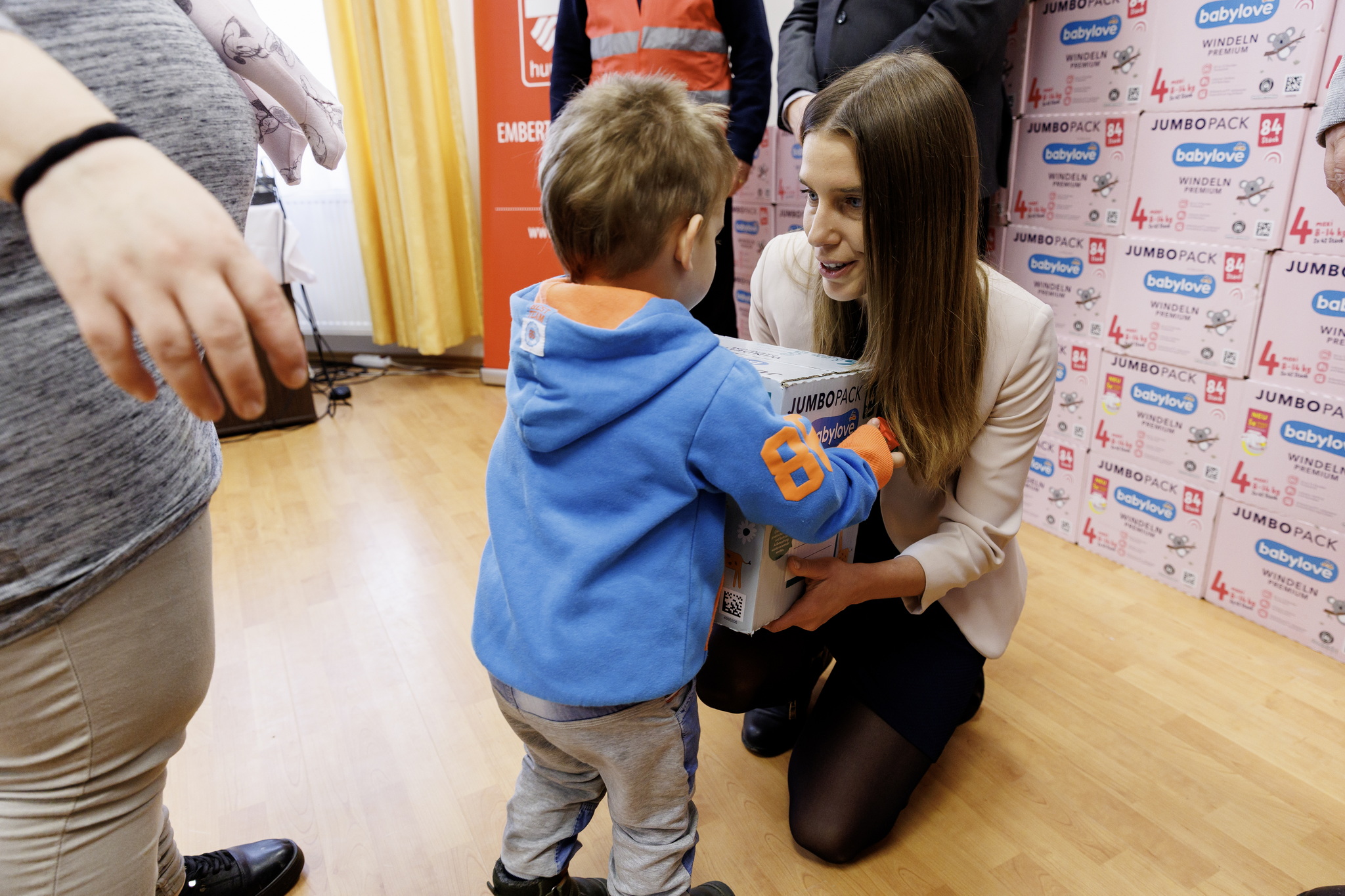 Ötgyermekes családon segít a dm Együtt a babákért programja