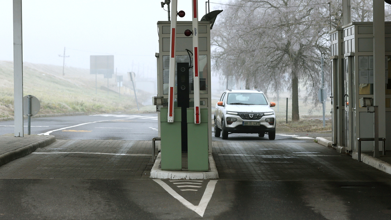 határátkelőhely - fotó: MTI/Lehoczky Péter