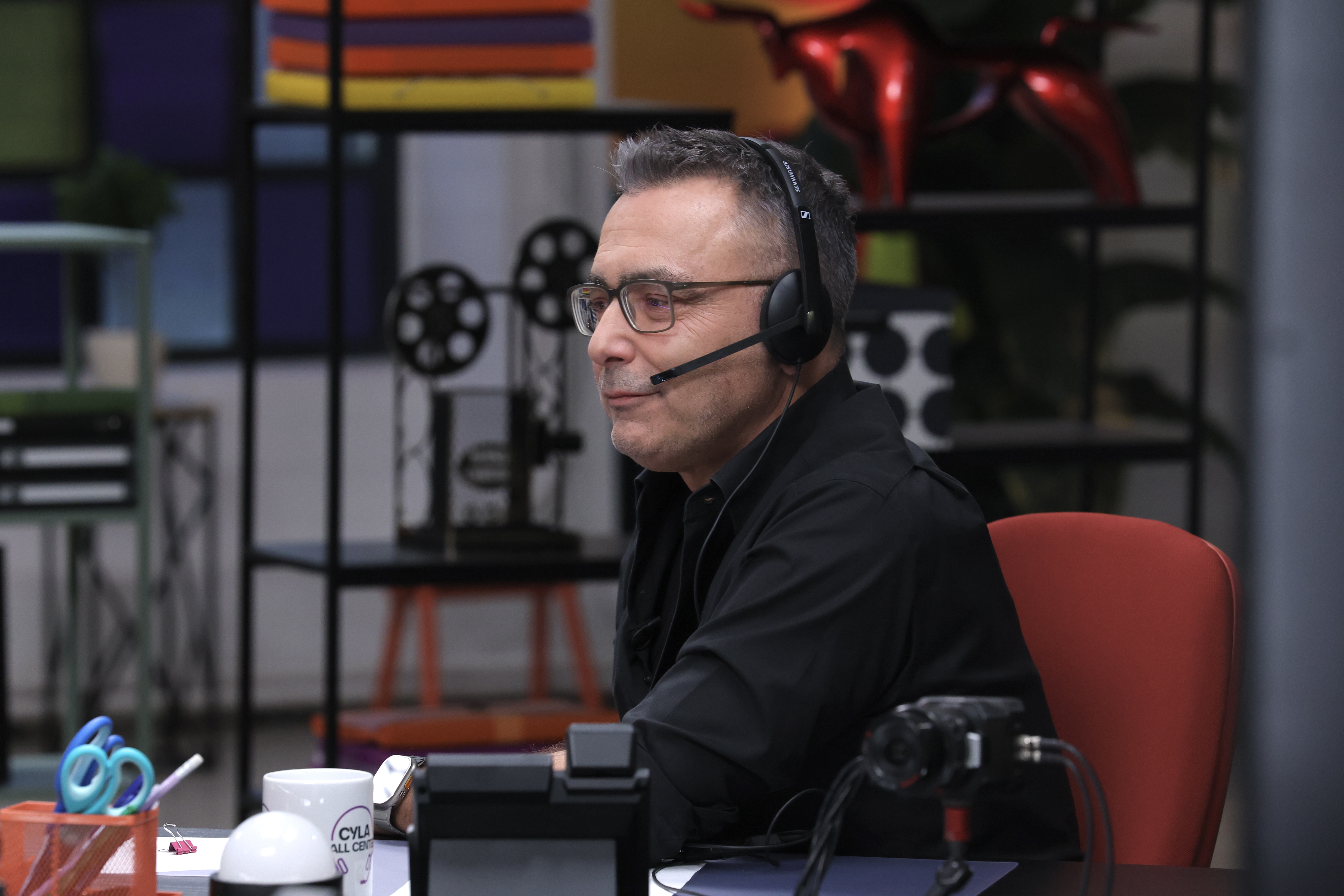 Sváby Andrást hívta egy kétségbeesett apuka: az énidő hiánya lassan tönkreteszi párkapcsolatát