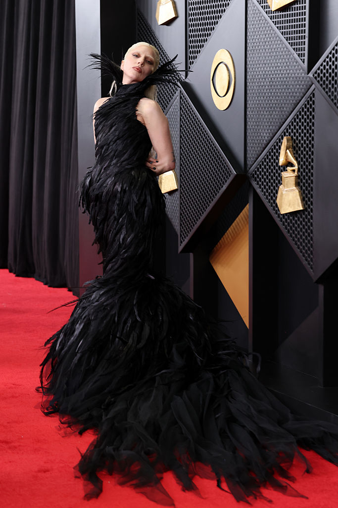 Lady Gaga a 2026-os Grammy-gála vörös szőnyegén