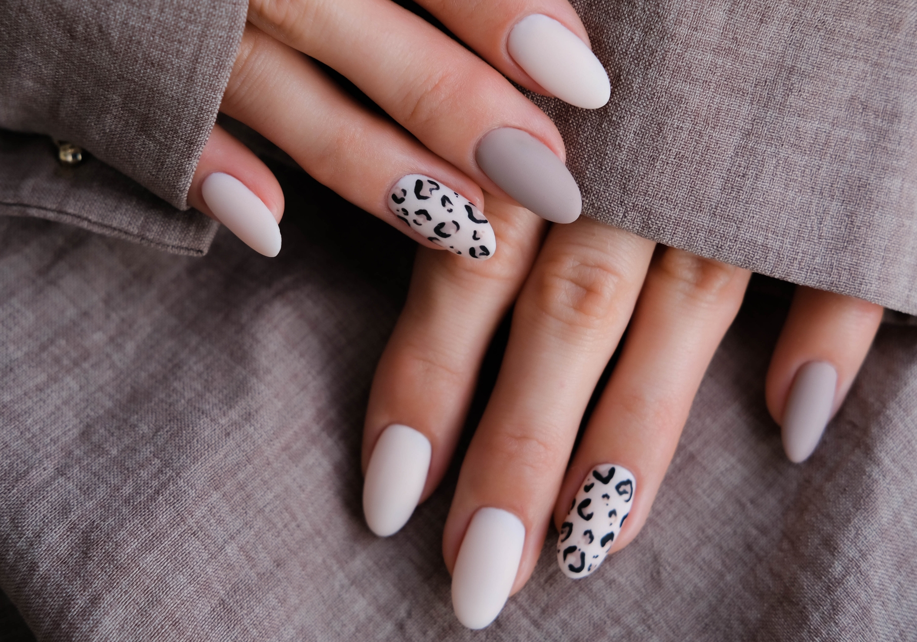 Leopárdmintás körmök