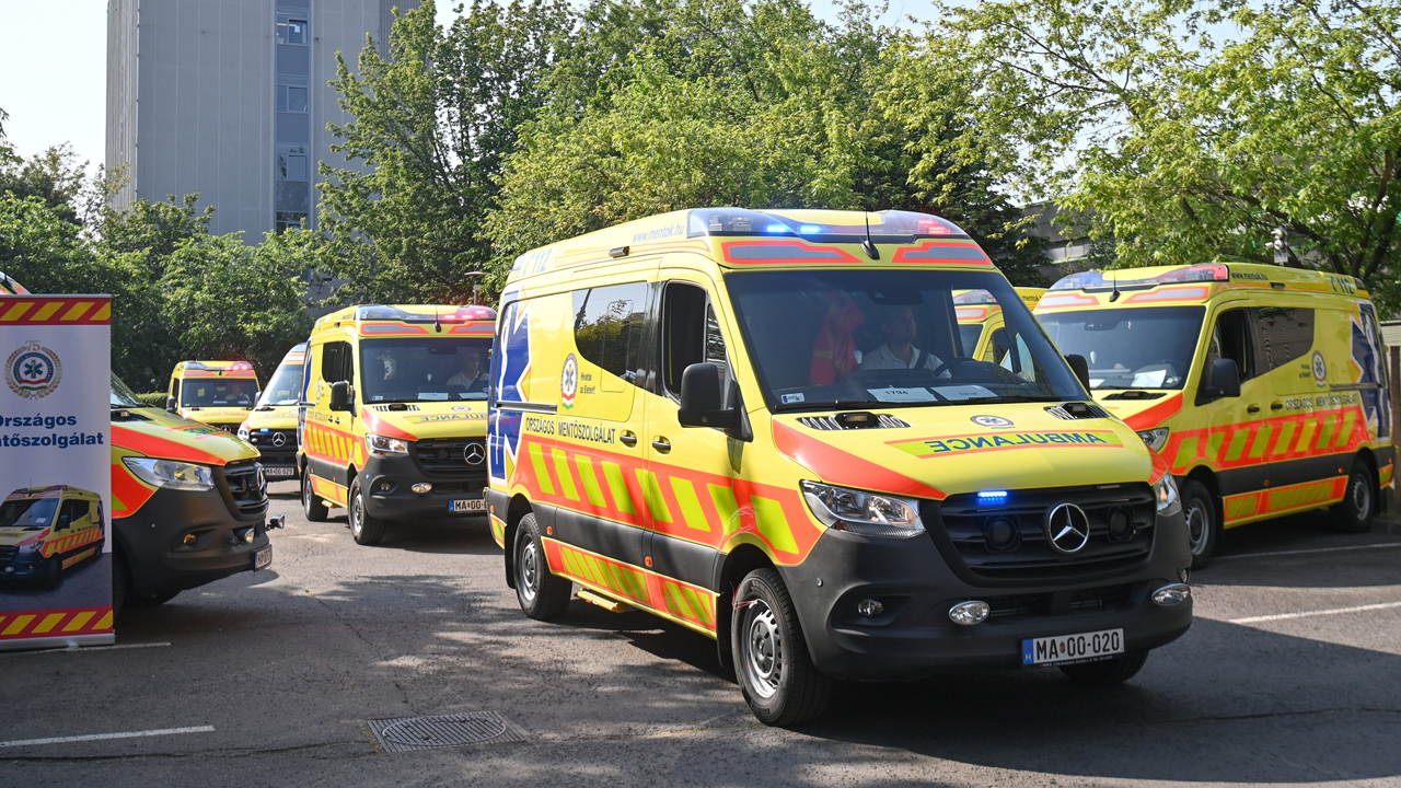 Egy falat édesség okozott nagy bajt egy budapesti idősotthonban