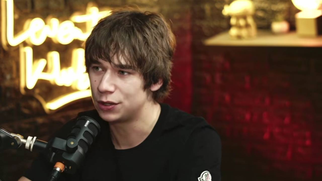 Elhagyta az édesanyja a TikTok-sztár Mollywoodot, már fel sem ismerné a rapper