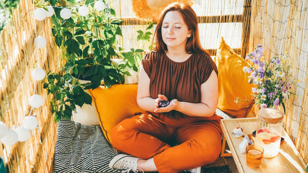 Napi horoszkóp 2026. 02. 08.: A Bikának a zseniális ötletek, a Vízöntőnek a tiszta megállapodások napja