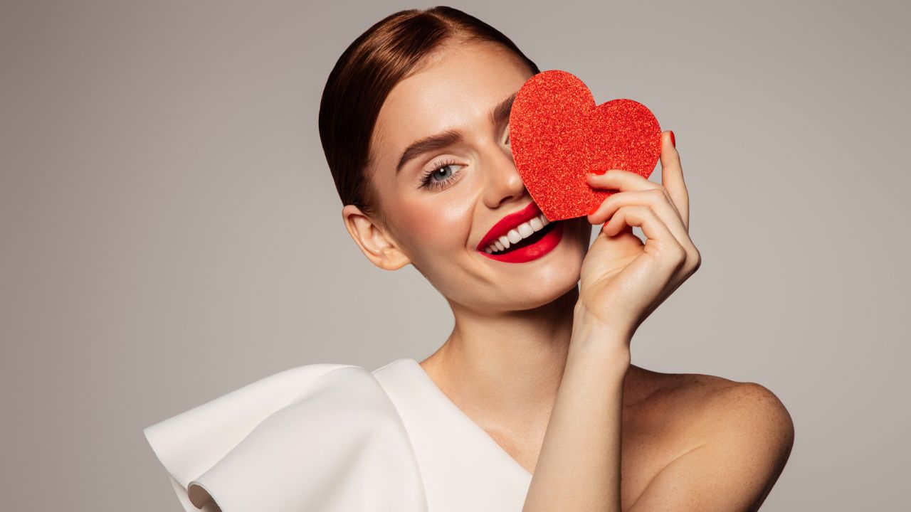 Napi horoszkóp 2026. 02. 14.: Valentin-napon a Nyilas jobban kapcsolódhat, a Bak ereje teljében lehet