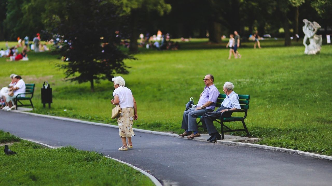 Ennyi most a 40 év minimálbér után járó nyugdíj: meg tudnál élni belőle?