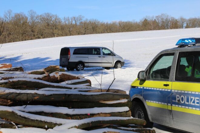 Halálos szánkóbaleset történt: kisbusszal vontatott gyerekeket egy német férfi