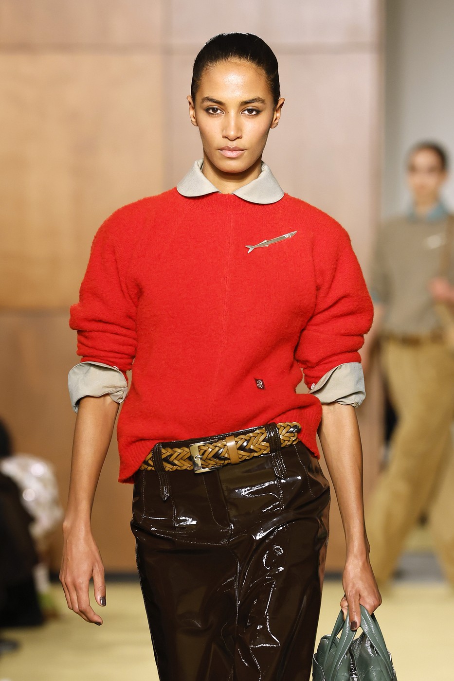 Tory Burch 2026/27 A/W kollekció egyik modellje a New York-i divathéten