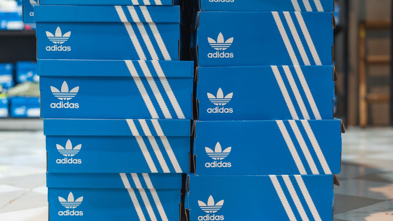 Adidas cipődobozok, fotó: Getty Images
