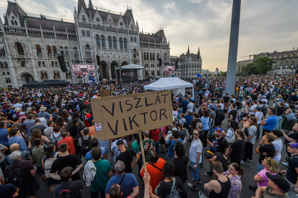 Kormányellenes tüntetés a Kossuth téren