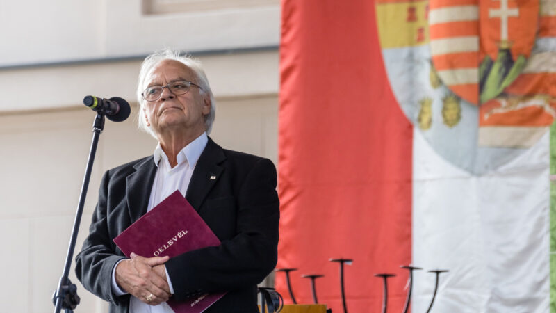 Benkő Péter színművész a Trianon Múzeum újranyitási ünnepségén Várpalotán 2023. szeptember 22-én - Fotó: MTI/Katona Tibor