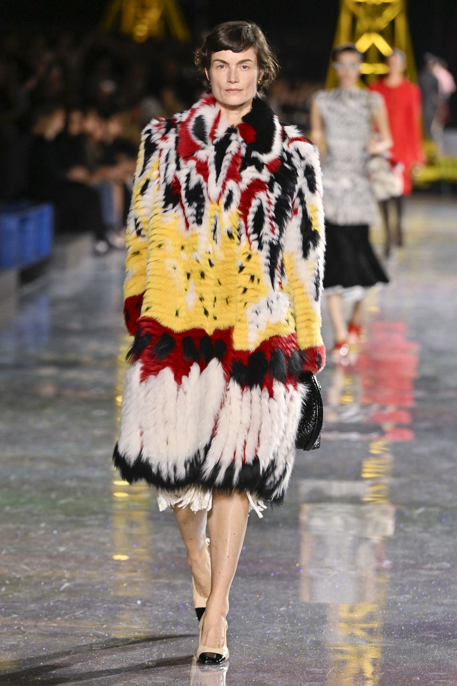 Chanel 2026-2027 őszi-téli kollekció egyik modellje a kifutón