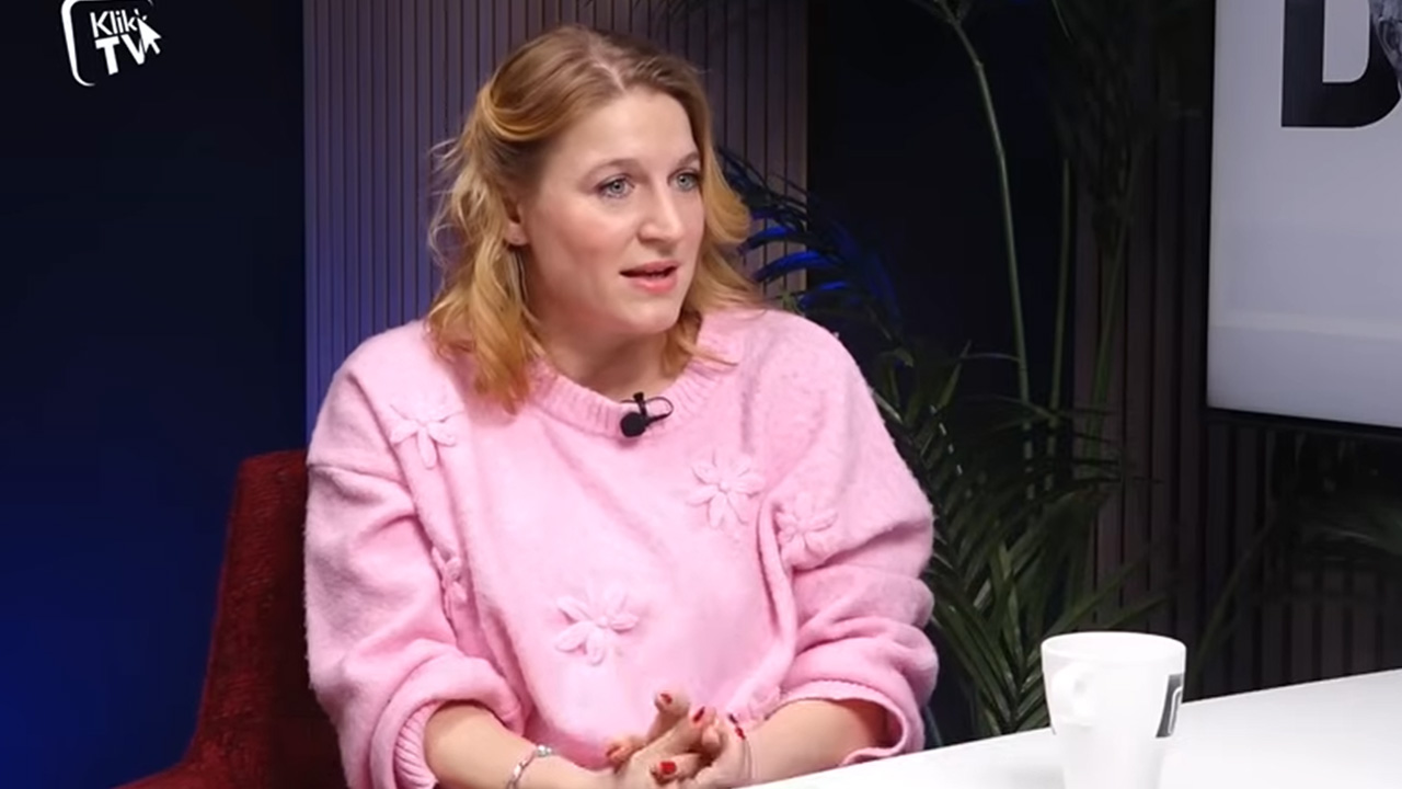 Földes Eszter - forrás: Bóta Café - videó