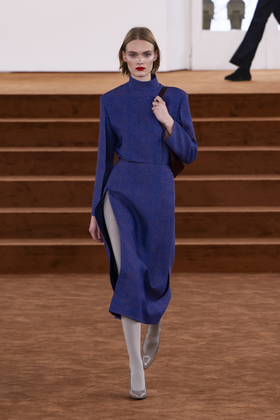 Jil Sander 2026-2027-es őszi-téli kollekció egyik modellje