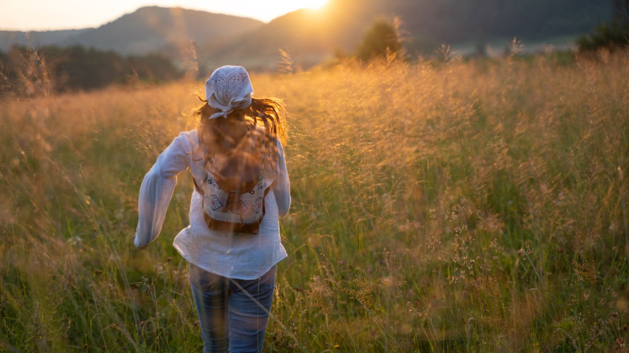 Napi horoszkóp 2026. 03. 22.: A Nyilas élhető ritmust, a Bak alkotóerőt nyerhet