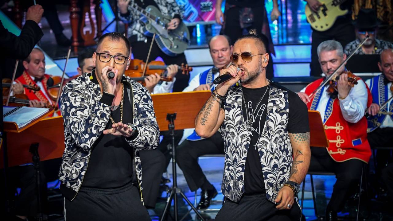 Curtis közös képet posztolt Majkával, ez az apropó