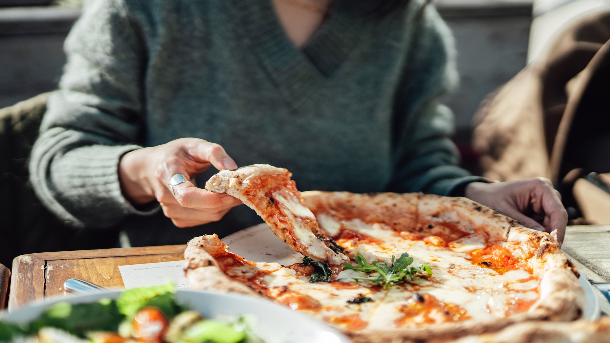 Ezt add a mirelit pizzához, hogy sokkal finomabb legyen