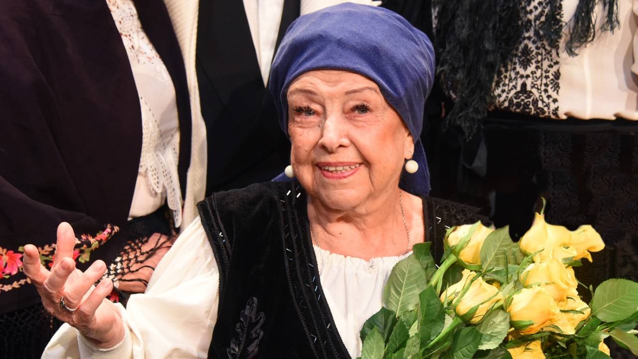 Pásztor Erzsi rosszul lett a színpadon, félbeszakadt az előadás