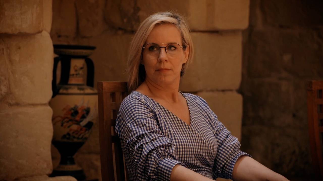 Pataki Zita tévés öltözködését sokan kritizálják, botrányosnak nevezték a stylingját