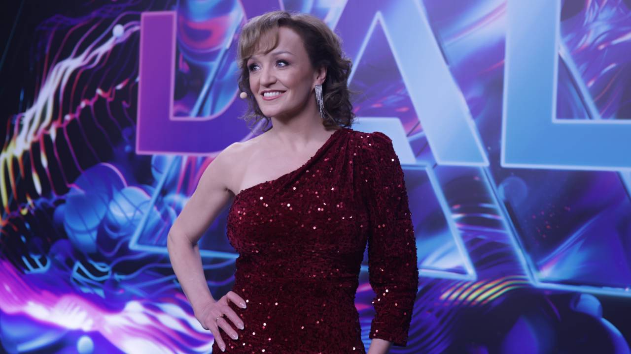 A Dal 2026: fia tervezte Szandi ruháját, Csabi több nagy showműsorban stylingolt már