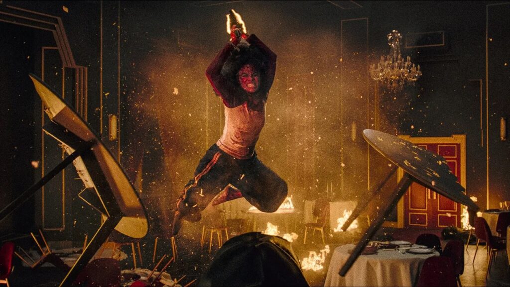 Zazie Beetz a Meg fognak ölni című filmben.