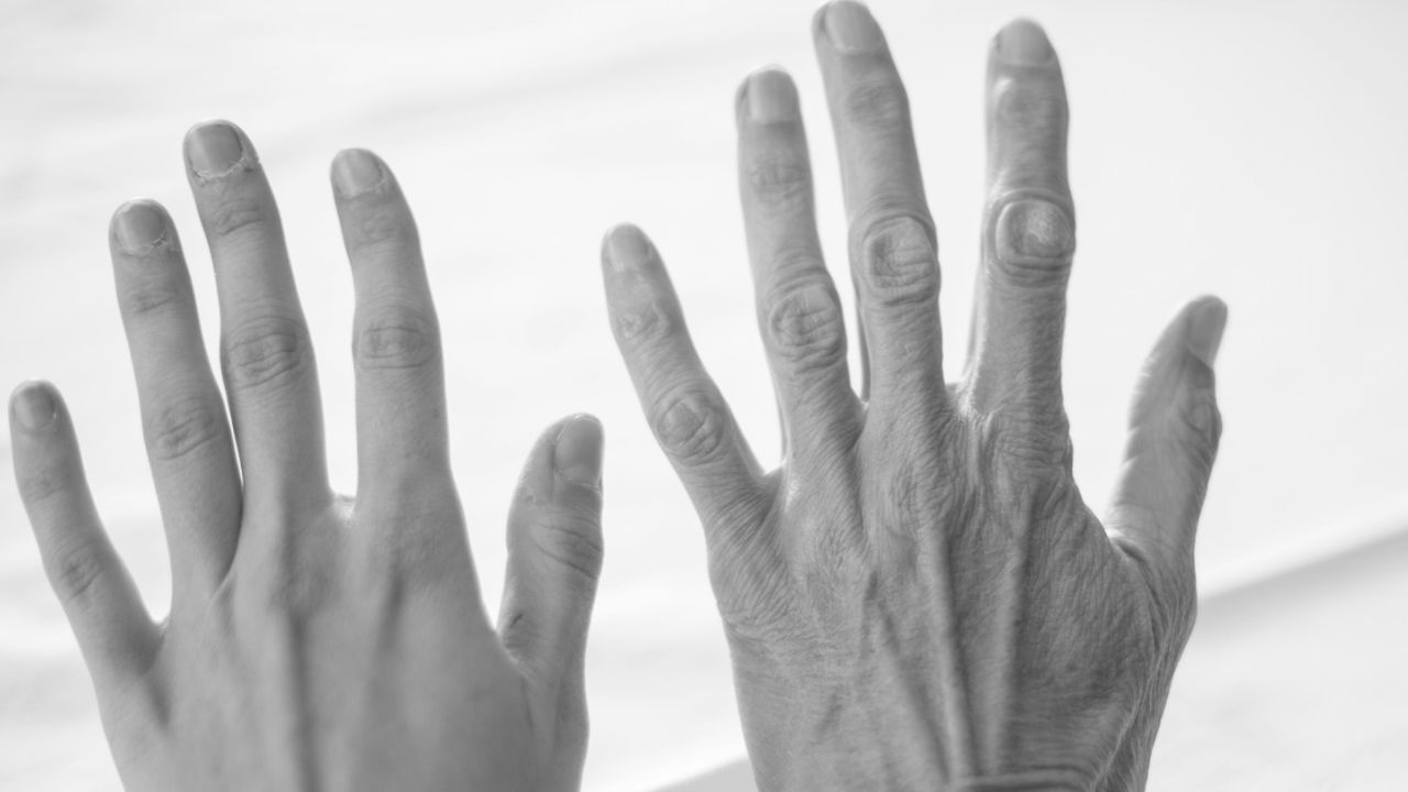 bal kéz, fotó: Unsplash