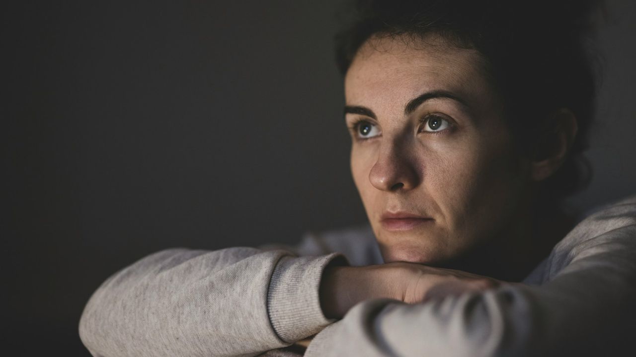 fáradt nő, fotó: Unplash