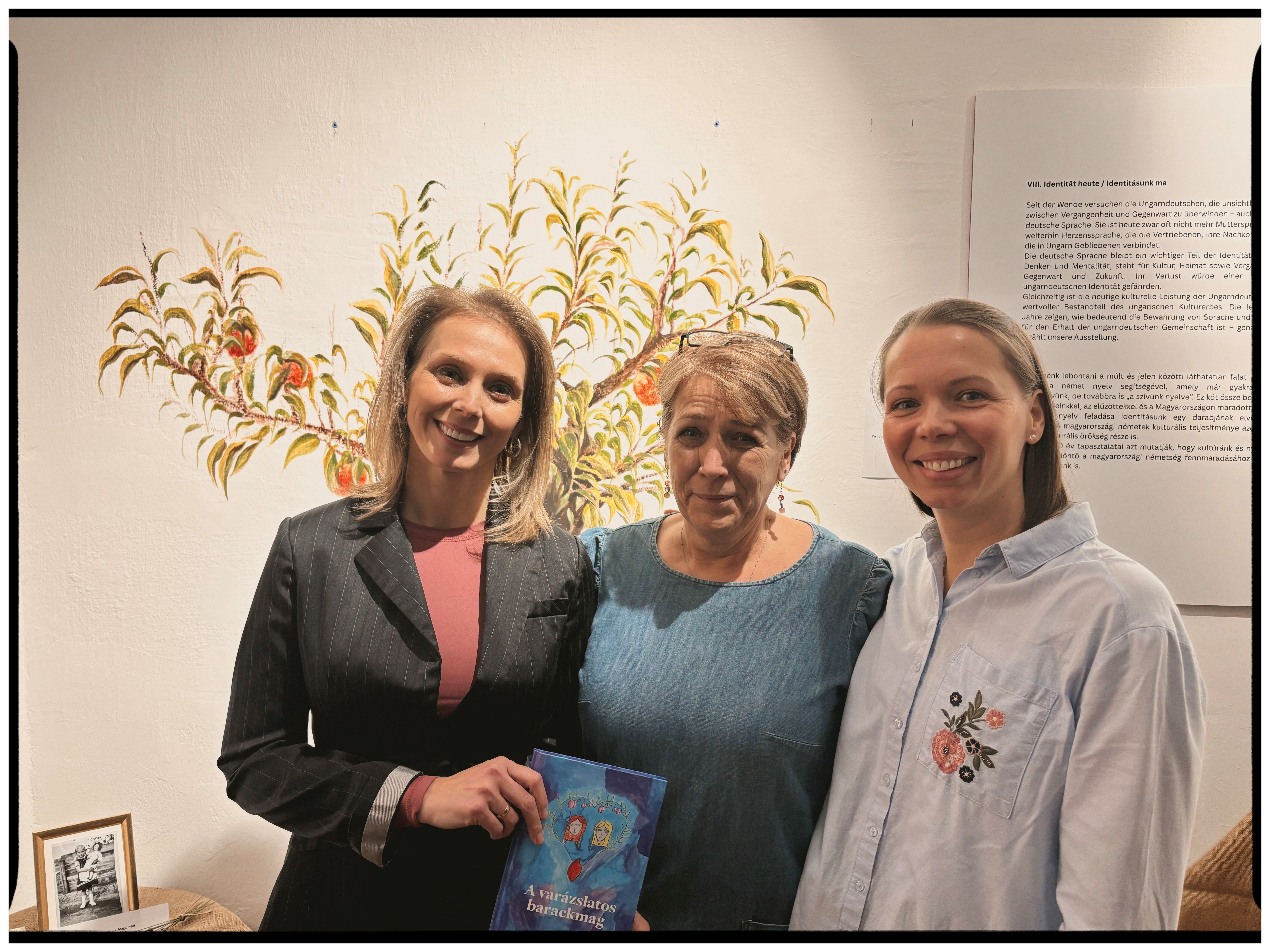 Haag Csilla, Luntz Klaudia és Vörös L. Andrea