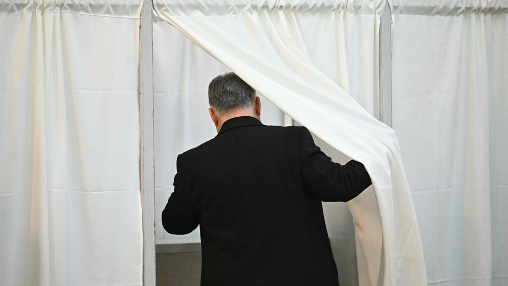 Orbán Viktor leadja voksát