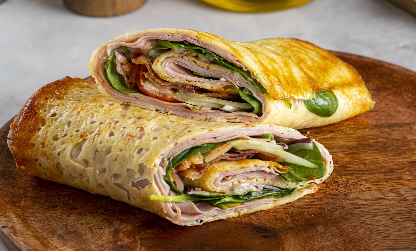 „Mindentbele" sajtos tortilla wrap