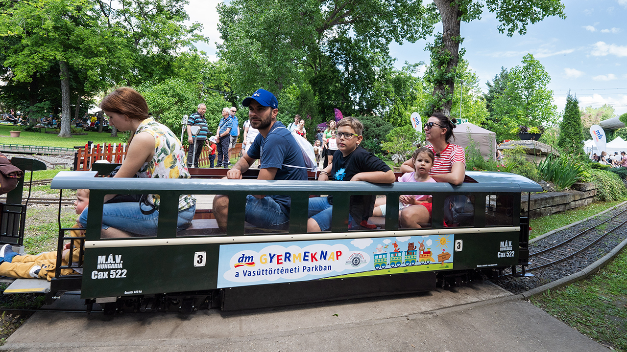 A dmGyermeknapon színes, szórakoztató programok várnak mindenkit a Vasúttörténeti Parkban