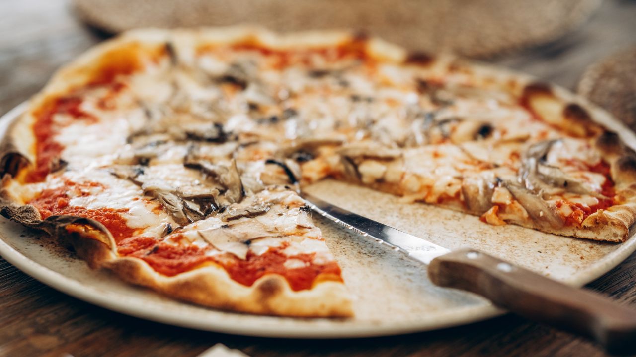 Ropogós pizza