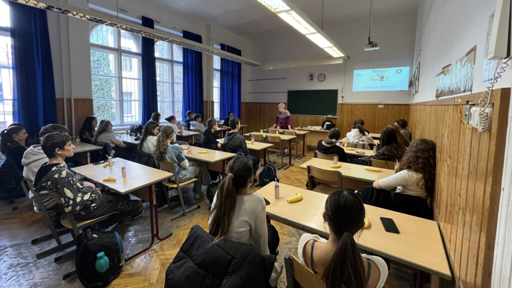 Egészségesnek érzik magukat a magyar tinédzserek, de minden negyedik túlsúlyos
