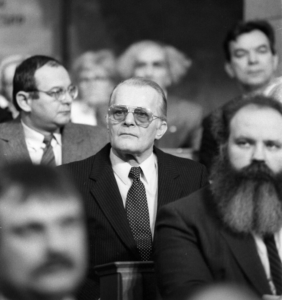 Darvas Iván a Parlamentben.