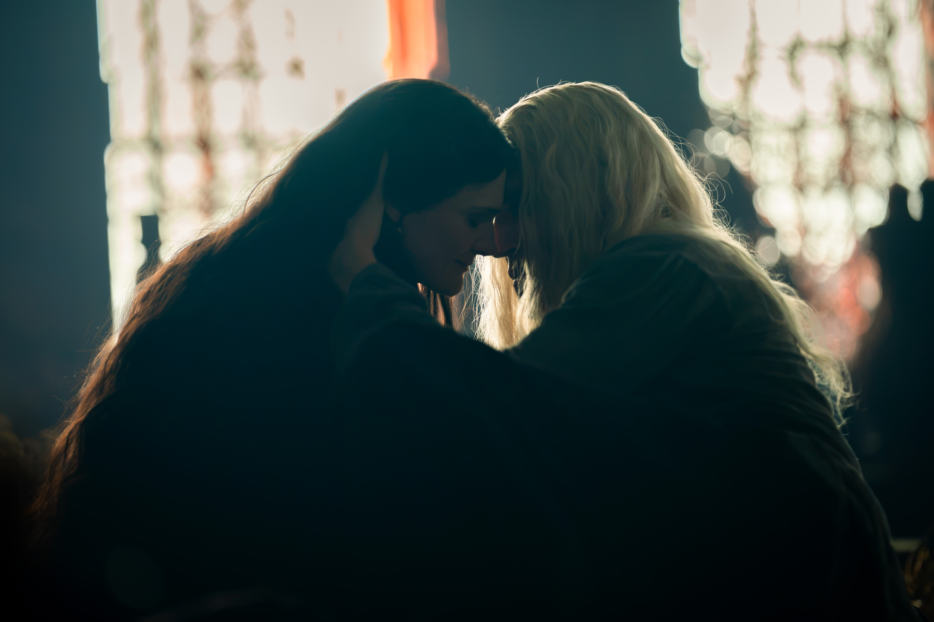 Gayle Rankin és Ewan Mitchell
