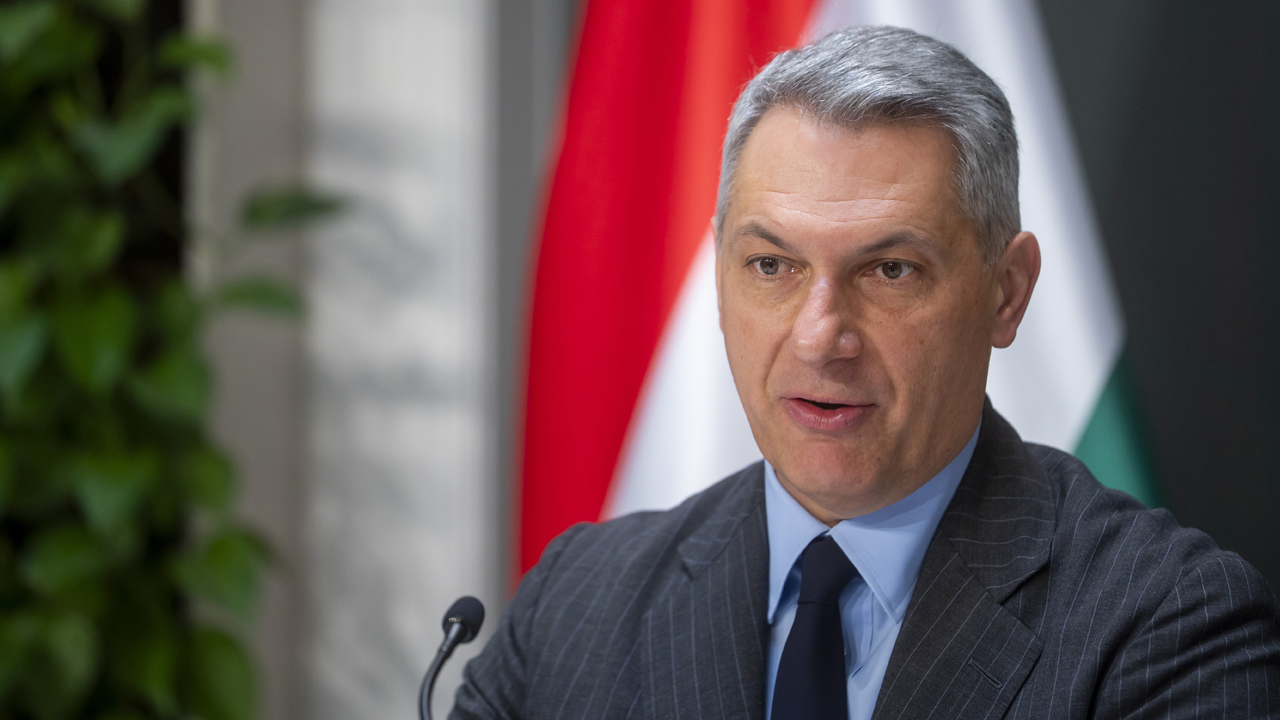 Lázár János
