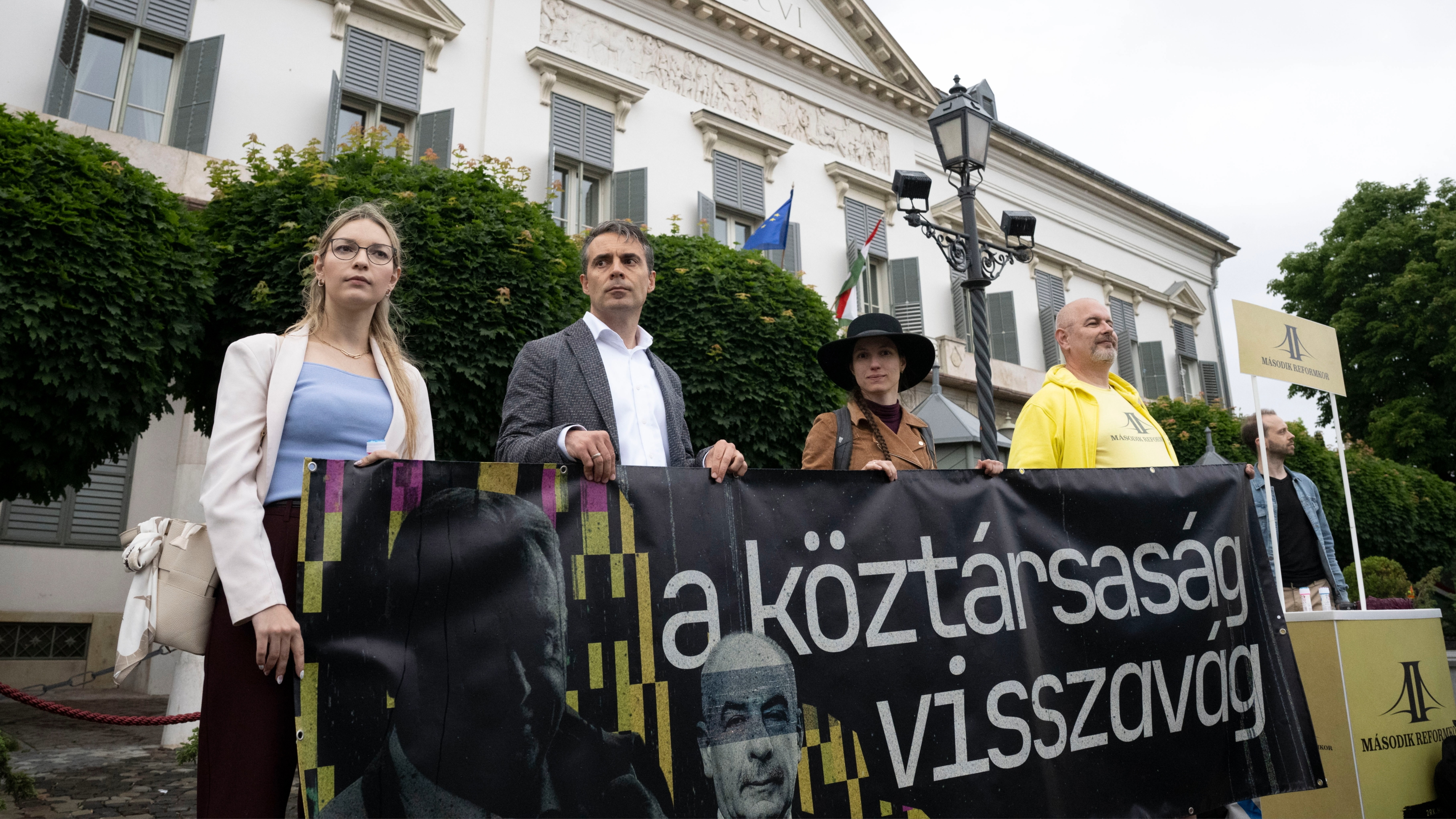 Sulyok Tamás államfő lemondásáért tüntetett a Második Reformkor Párt. Budapest, 2026. június 3.