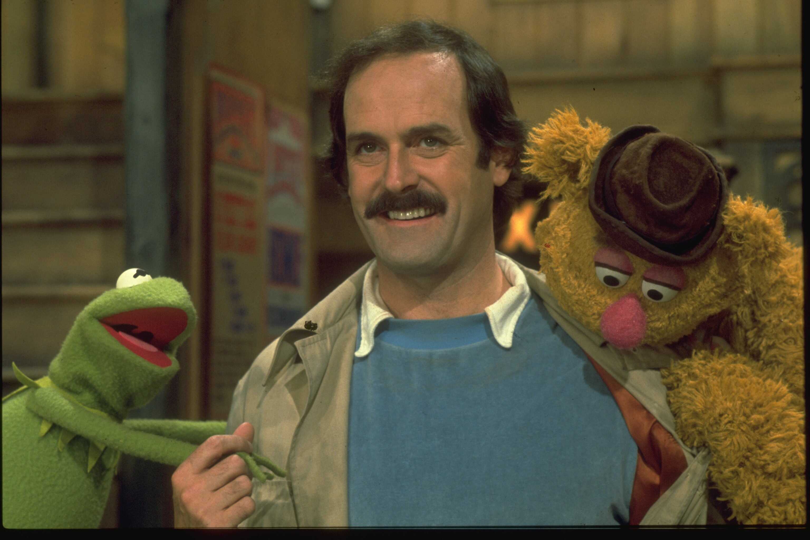 John Cleese a Muppet Show-ban, 1977.