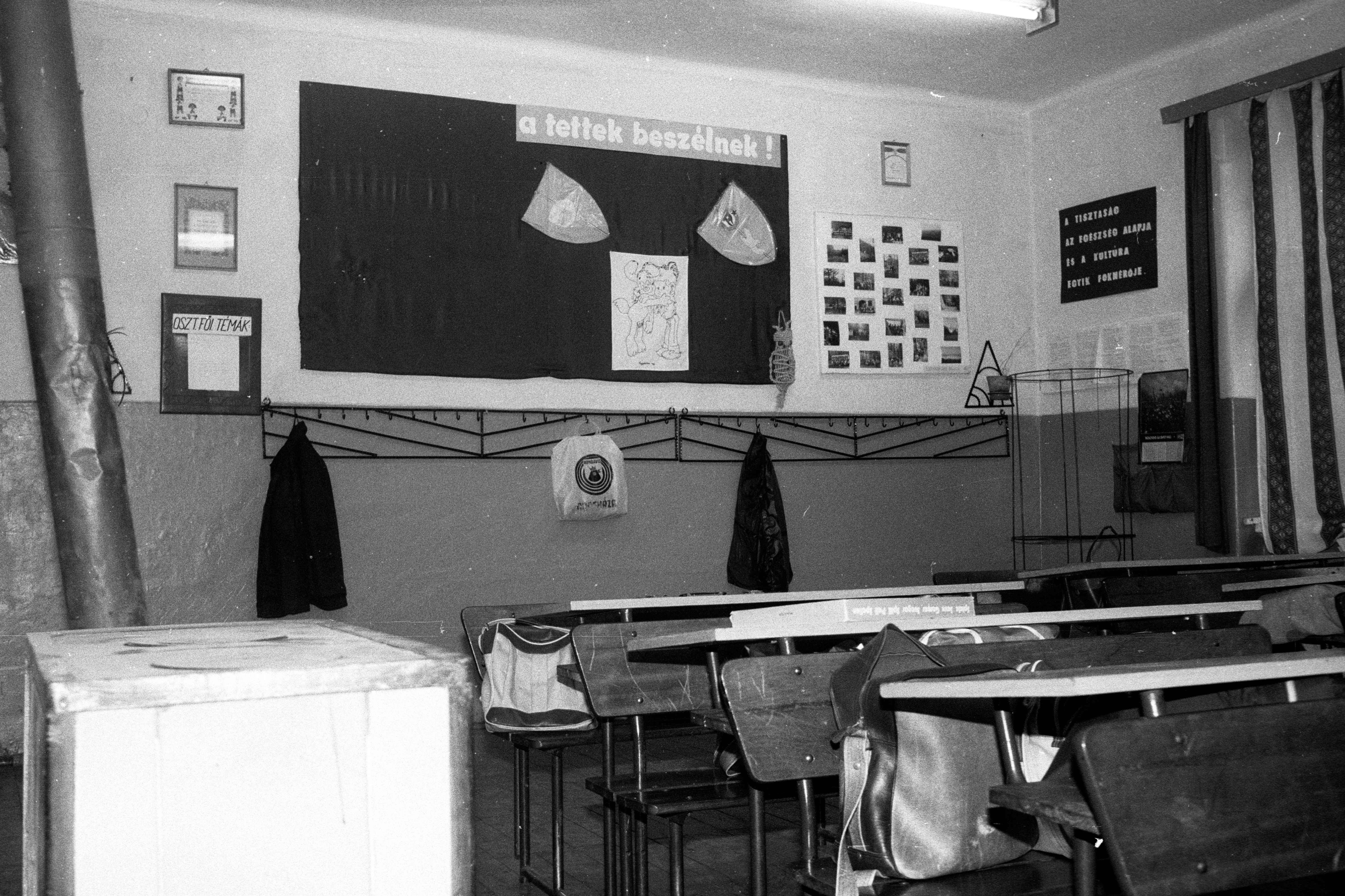 Üres tanterem 1974-ben.