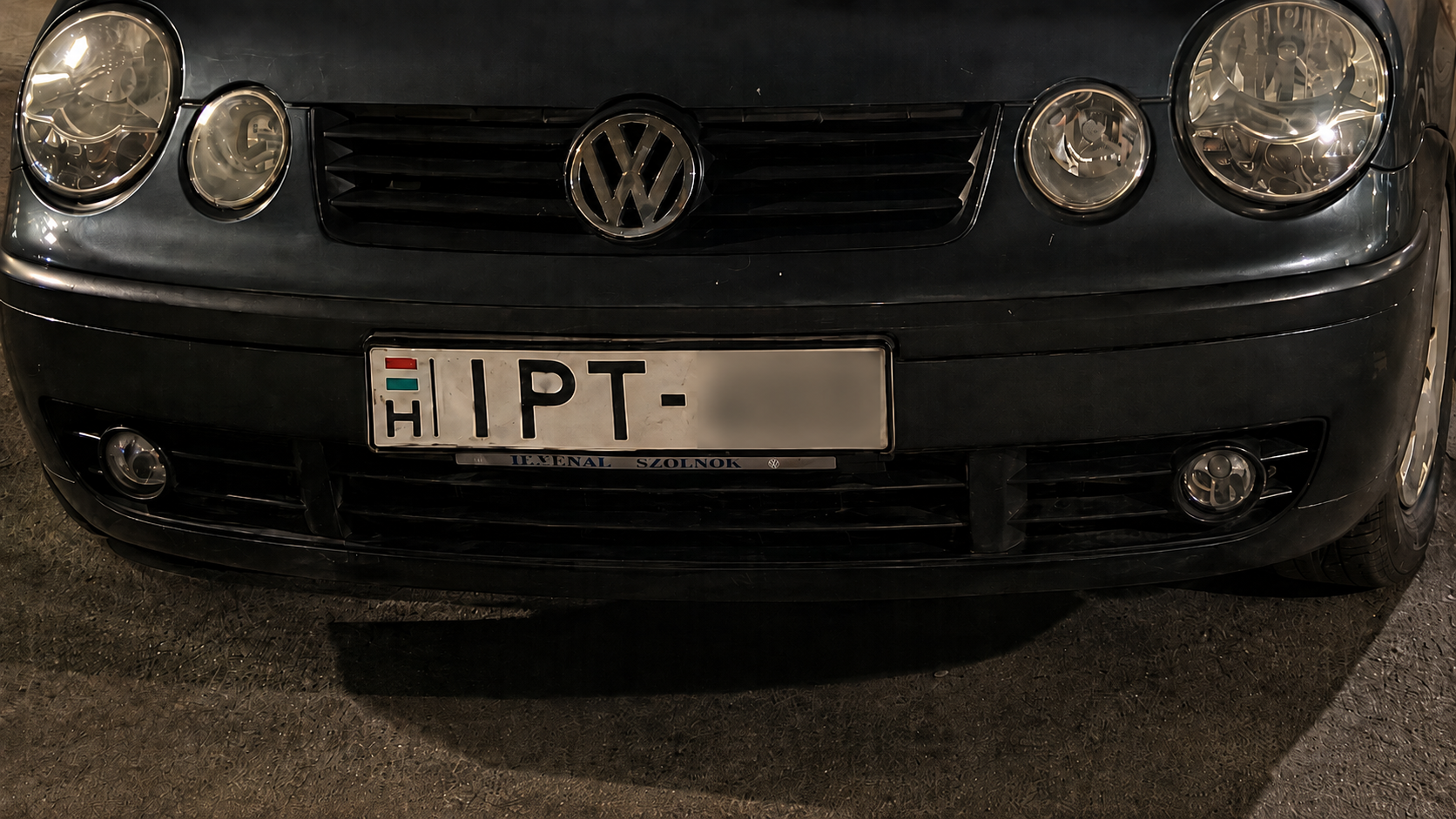 trikoloros rendszámtábla