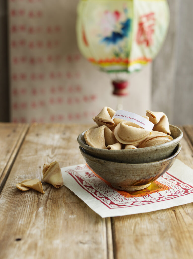 Az biztos, hogy nem a kínaiak találták fel a szerencsesütit – de akkor kik?