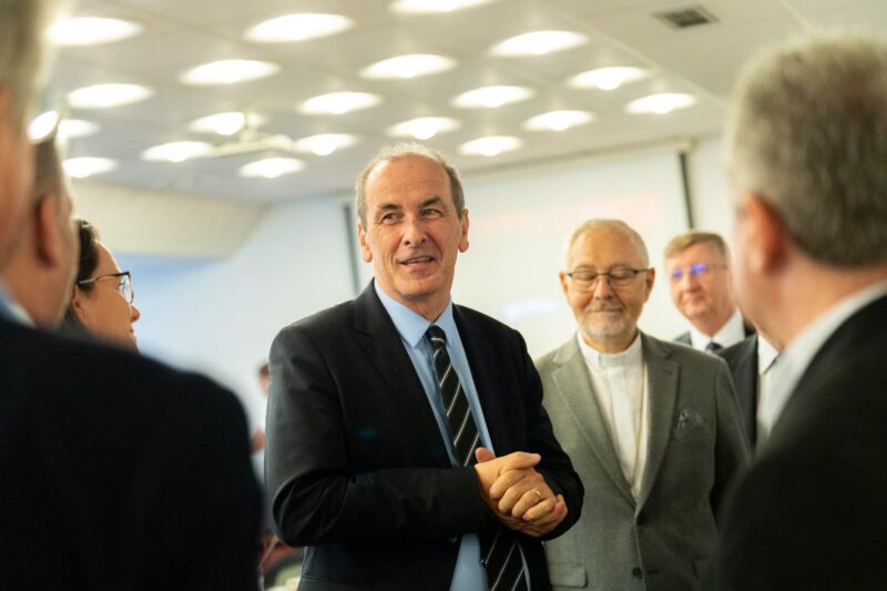 Dr. Hegedűs Zsolt egyházakkal egyeztet az életkezdeti etikáról
