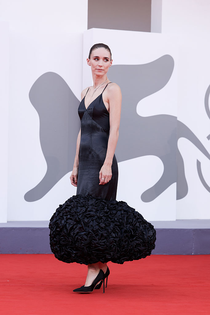 Idén nem a legmerészebb, hanem a legötletesebb ruhák nyertek a Velencei Filmfesztiválon